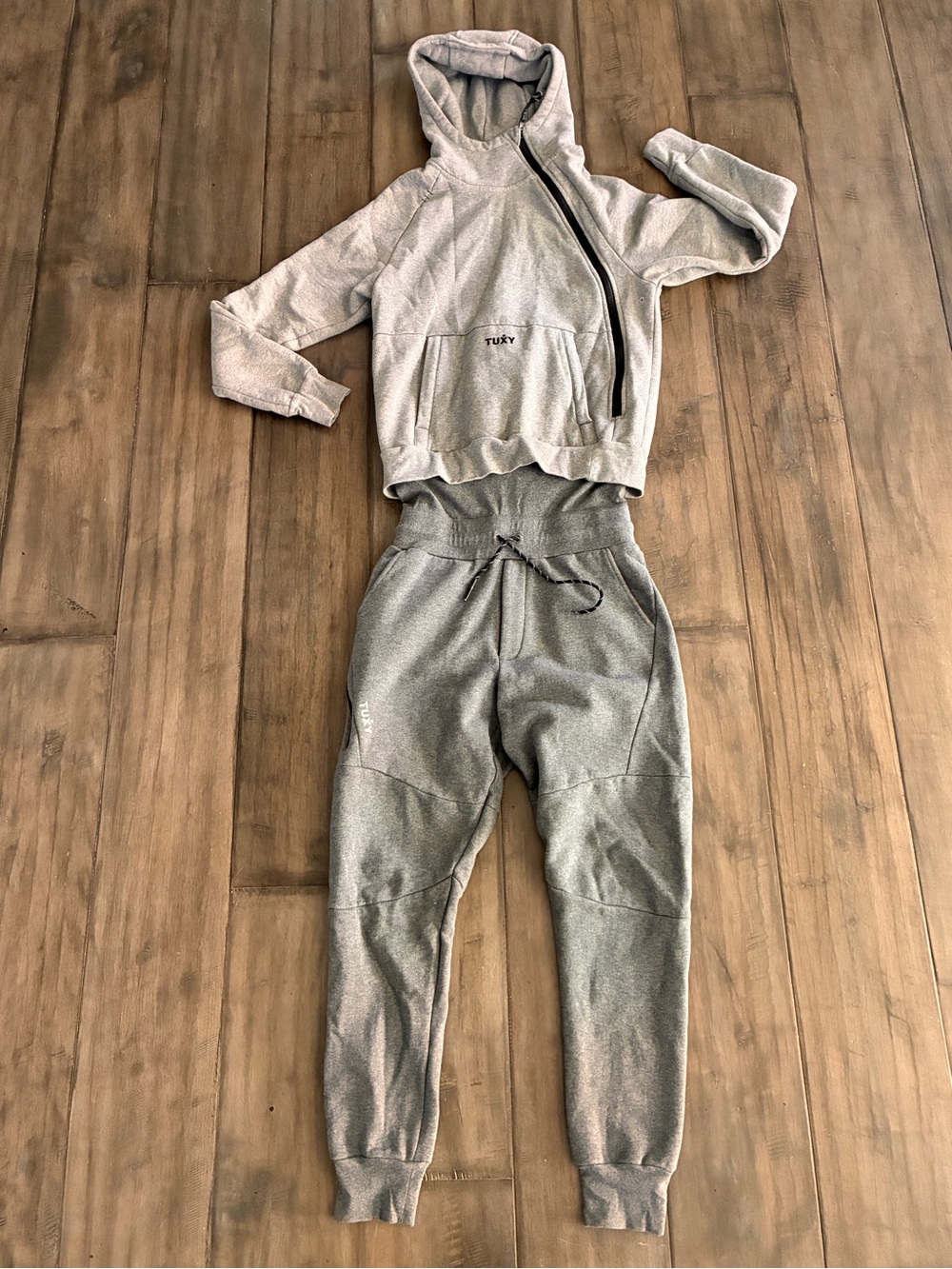Tuxy Inc. Two-Tone Heather Grey One-Piece Hooded Jumpsuit - Size Small